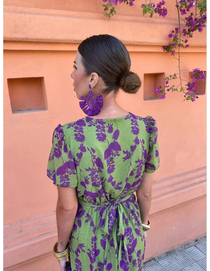 Vestido De Verano Elegante De Mujer Con Corte Fluido